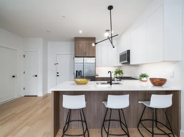 10 Brinkerhoff Street image 3 of 15