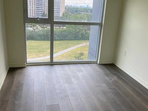 5th image of 3237 Bayview Ave #809