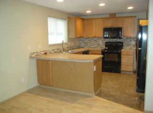 20163 NE Couch St, Portland, OR 97230