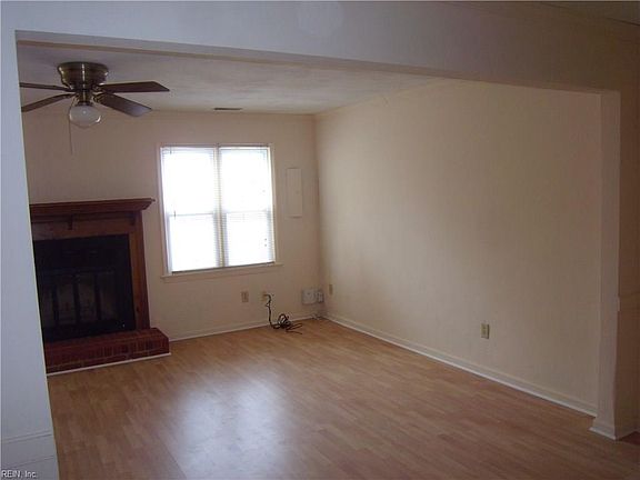 3rd image of 4509 Marlwood Way