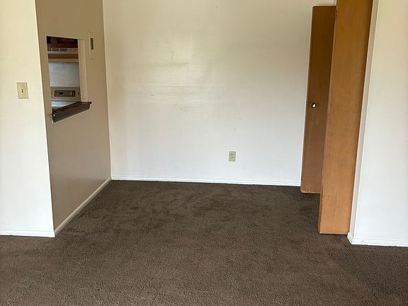 4th image of 15229 Maple Park Dr APT 9
