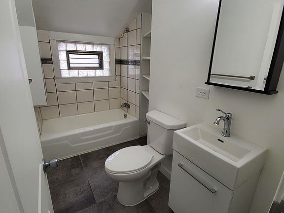 3rd image of 13343 S Commercial Ave #1