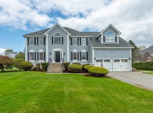 10 Devonshire Pl, Andover, MA 01810