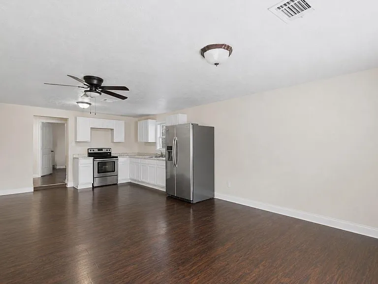 515 Riggs St — Photo 13
