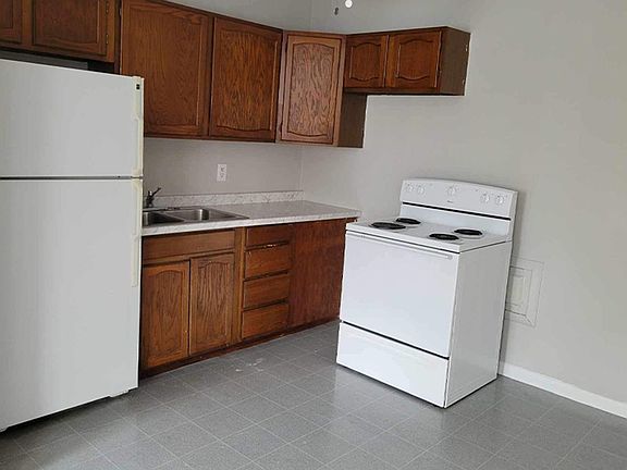 3rd image of 332 Ludlow Ave #3405-315
