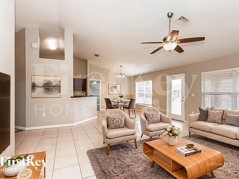 414 Willowbrook Dr — Photo 3