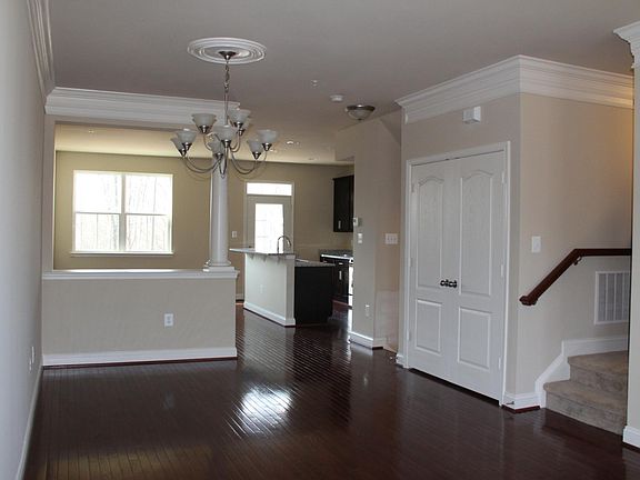 Main floor, dining room & Kitchen