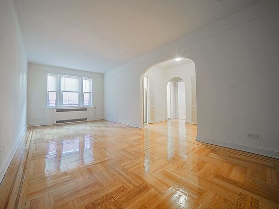 3rd image of 87-10 37th Ave #416