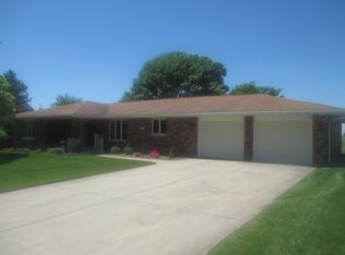 503 N Third St, Roanoke, IL 61561