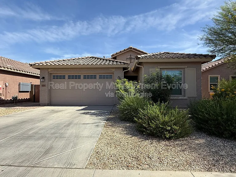 6324 W Warner St — Photo 2