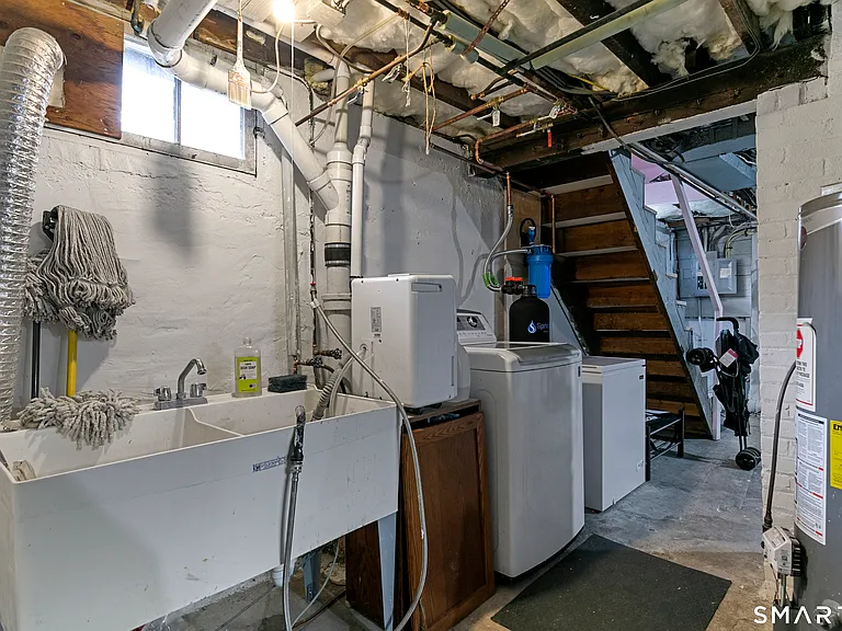 53 Turner Ave — Photo 36