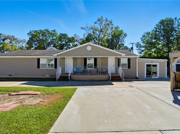 1093 Kenya Ln, Virginia Beach, VA 23451