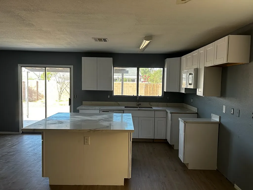 Beautiful 3 bedroom Home. — Photo 3