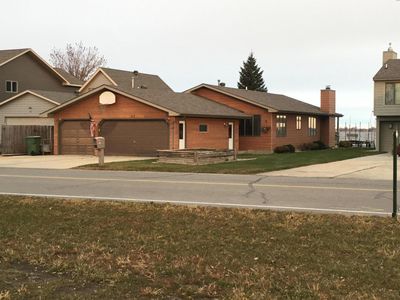 512 S Lake Dr, Watertown, SD, 57201