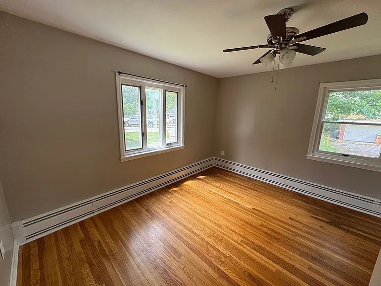 539 N McKenzie St #2 — Photo 6