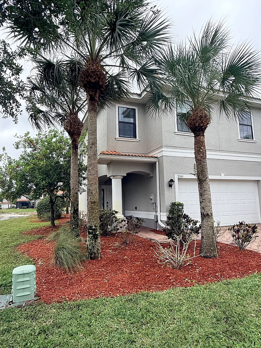 Building Photo - 15365 Summit Place Cir