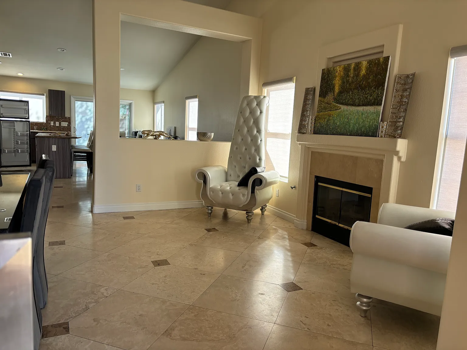 3 bed, 1461 sqft, $2,999 — Photo 3