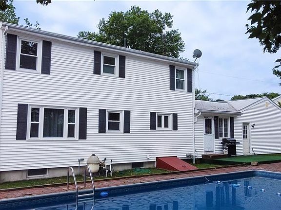 5th image of 442 Eastview Ave