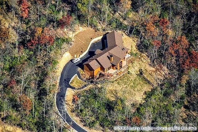 1st image of 330 Lost Cabin Dr