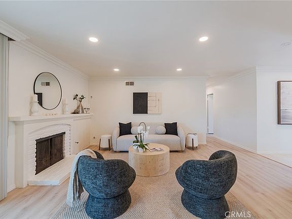 4th image of 27945 Alvarez Dr