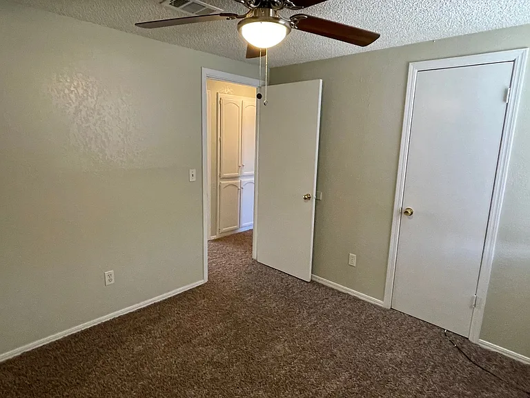 4205 SE 49th St — Photo 10