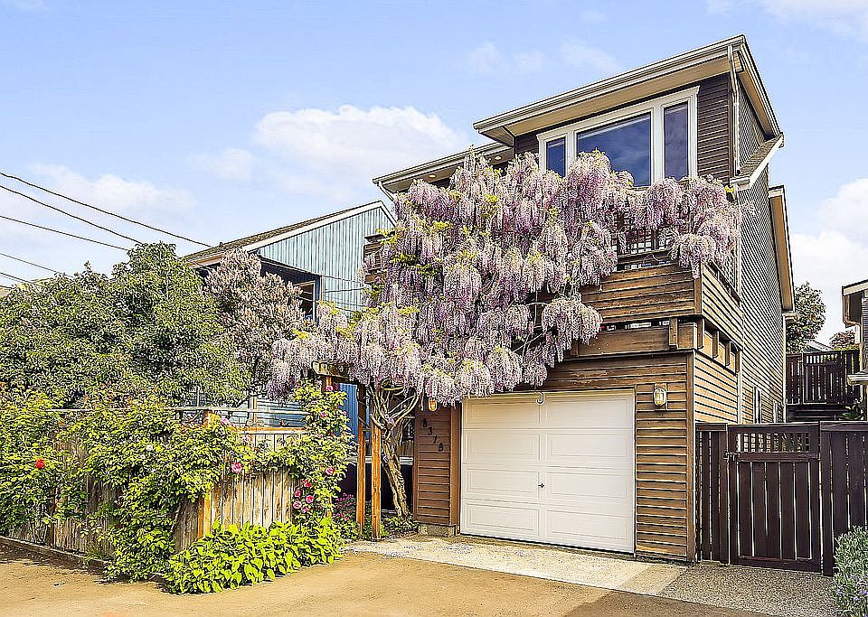 House from alley entrance