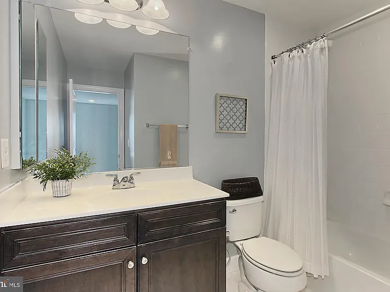 6238 Summit Point Ct — Photo 15