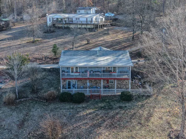 210 Last Lz Ln, Speedwell, TN 37870