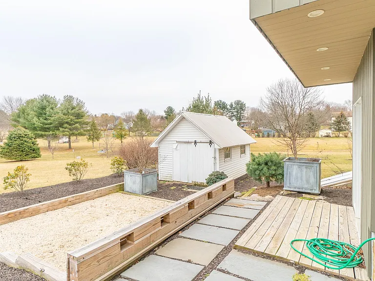 2519 Northwood Ave — Photo 60