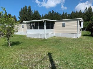 5072 Curlew Dr, Saint James City, FL 33956