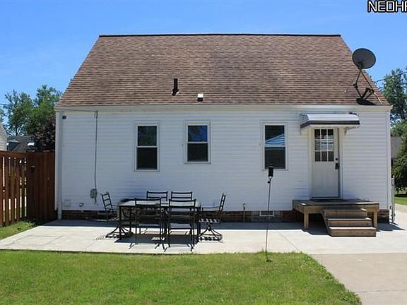 5th image of 29137 Edgewood Dr