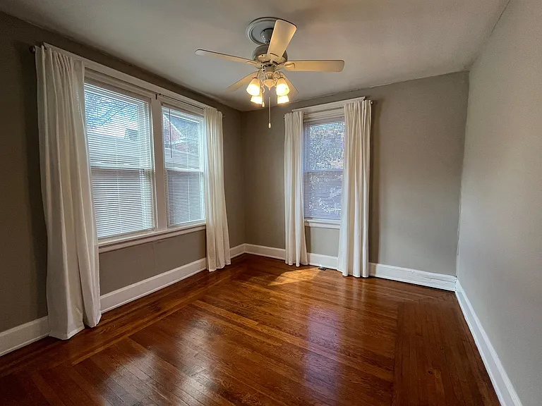 3633 Besuden Ct #1 — Photo 8
