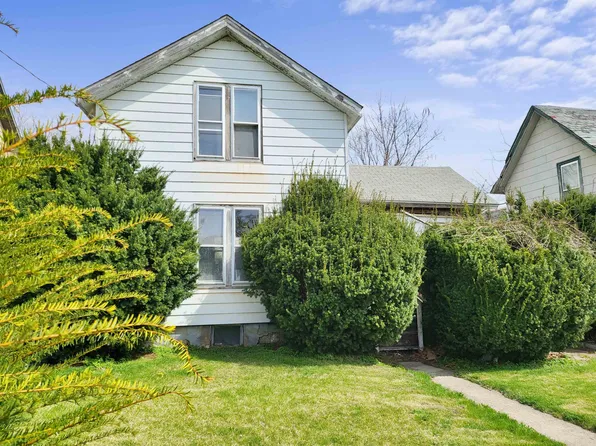 645 Cunningham St, Rockford, IL 61102