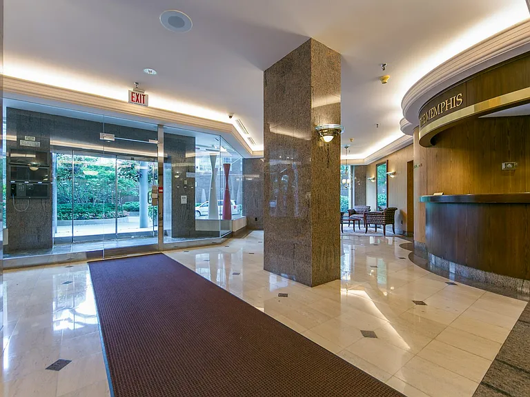 942 Yonge St #804 — Photo 9