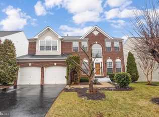 8245 Tenbrook Dr, Gainesville, VA 20155