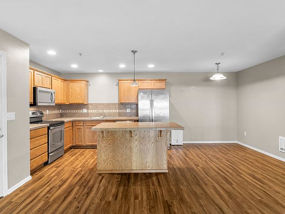 2nd image of 1405 Evergreen Park Dr SW