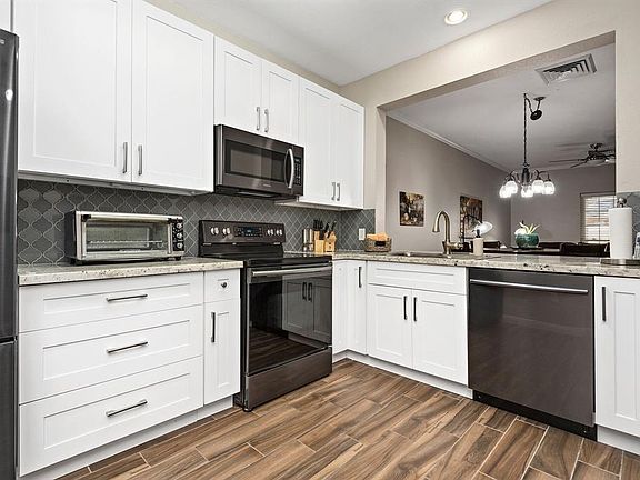 5th image of 2815 Kings Crossing Dr APT 306