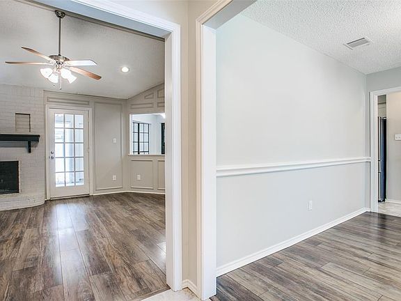 4th image of 3205 Shady Brook Dr