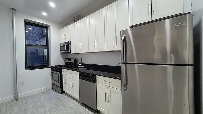 Rented by Douglas Elliman | media 17