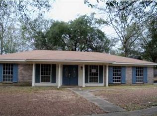 1509 Deerwood Dr E, Mobile, AL 36618