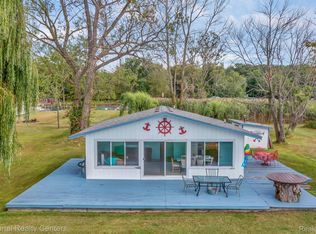 292 Kama Ct, Clay, MI 48001