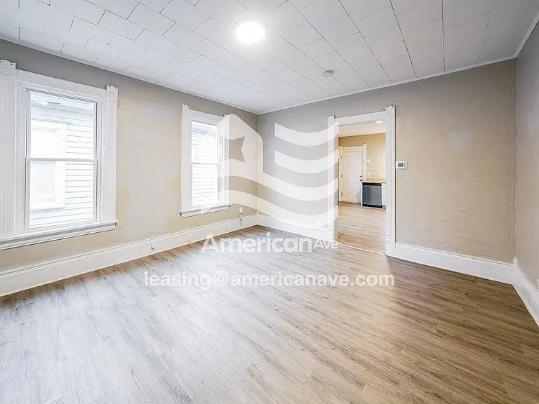 831323_004_wm_-_living_room_13459820.jpg