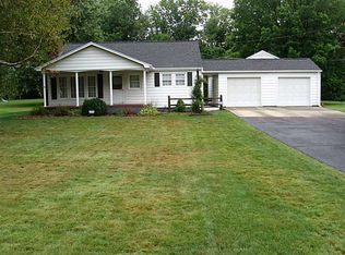 2417 Ridgewood Ct, New Castle, PA 16101