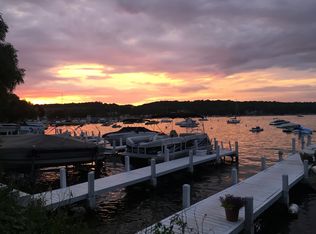 641 Hazel Ct, Fontana, WI 53125