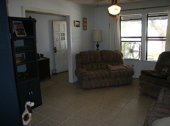 2nd image of 803 W Spruce Ave