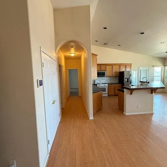 9425 Evelyn Ave — Photo 14