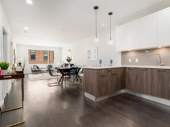 6122 Hudson Avenue image 4 of 29