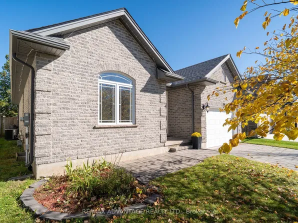 290 Walnut St, Lucan Biddulph, ON N0M 2J0