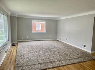 19620 Hilliard Blvd, Rocky River, OH 44116