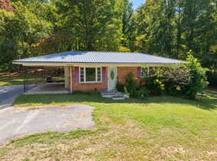 165 Valley Rd, Stearns, KY 42647
